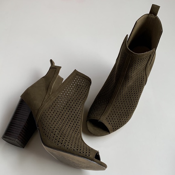 JUSTFAB Laser Cut Open Toe Bootie Koko Size 5.5 Olive Green - Picture 3 of 13